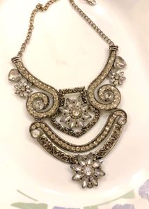 Stunning Rhinestone Statement Necklace