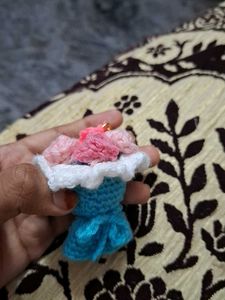 handmade crochet flower bouquet keychain