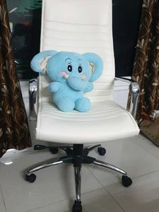 brand new office chair 😻😻😻😻😻
