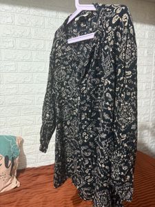 Stylish Black Paisley Print Tunic Top
