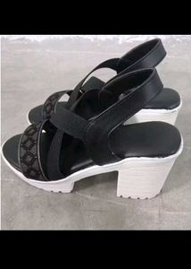 Chic Black Platform Wedge Sandals