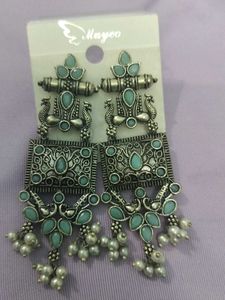 Stunning Teal Stone &amp; Pearl Earrings🤩