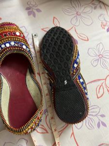 Size 5 Girls Foot Wear