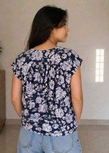 Floral Print Smocked Neck Top