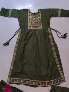 Embroidered Kurta Set for Women