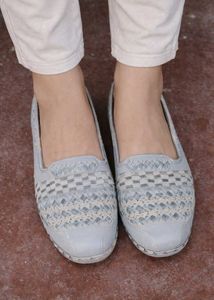 Elegant Embroidered Slip-on Shoes