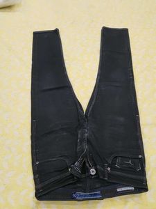 Stylish Black Skinny Jeans