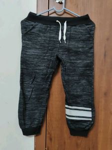 Boy's Stylish Striped Capri Pants