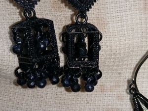 Stylish Black &amp; Silver Earrings - Pairs