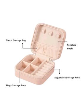 PORTABLE VANITY CASE [JEWELLERY BOX]