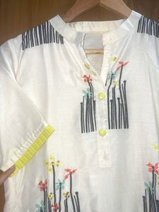 Beautiful Embroidered Kurta With Inner Attached