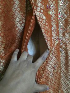 Men's Embroidered Kurta