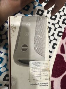 JBL Flip 3 Bluetooth Speaker!! dont bargain much