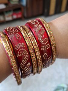 Exquisite Lakh  maroon &amp; Gold Bangles Set