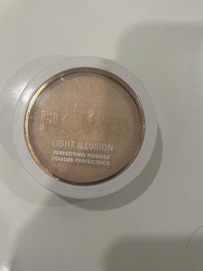 Flower Beauty Perfecting Powder Light Porcelain