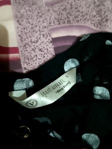 Ladies Kurta At Excellent Condition