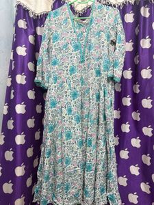 Flowy Floral Print Kurta with pant