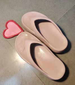 Glitchez Chic Thong Pink Flip-Flops Clogs