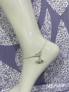 Stylish Silver &amp; Black Beaded Anklet