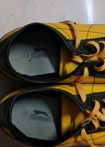 SLAZENGER Yellow &amp; Black Casual Sneakers