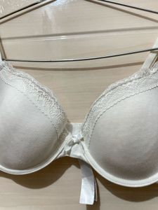 Comfortable White Everyday Bra