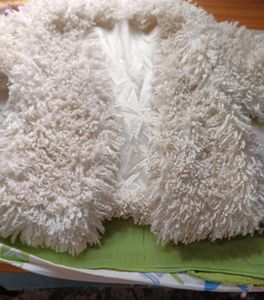 Furry Winter Cream Shrug