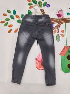 Boy's  Combo of 2 jeans 4-6years