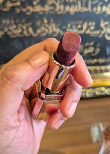 The fashion factory lipstick shade no 12