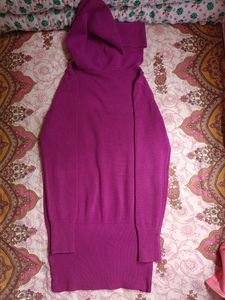 Warm Sweater With Neck Detailing