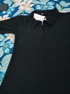 women black collar top
