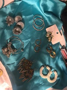 8 Different Earrings