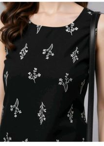 Stylish Sleeveless Kurtas