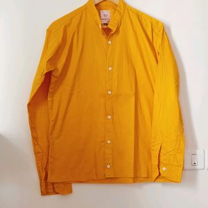 Reeboot Yellow Button Down