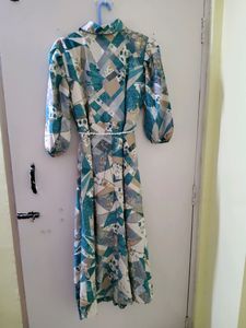 Boutique Design Pleated Dress With Belt
