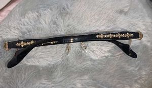 Unique Eyewear Fashion Statement