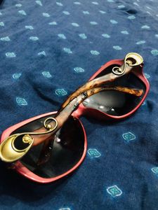 black goggle/chasma/glasses/sunwear/spectacles