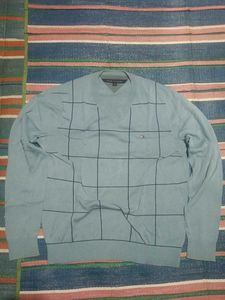 V neck sweater by Tommy Hilfiger
