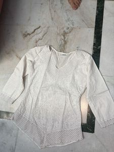 White Embroidered Chikankari Kurta