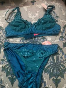 Teal Lace Trimmed Bra and Panty Set