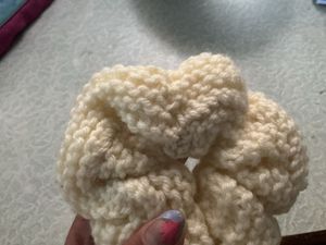 Chunky Knit Scrunchie - Cream
