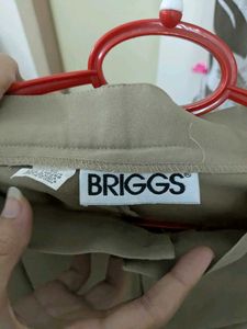 Beige Pleated Trousers - Classic Style