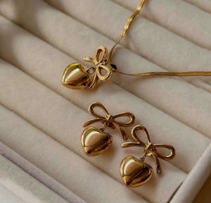 Gold Heart Bow Necklace & Earring Set