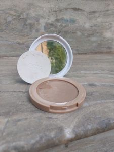 Combo Of Nykaa All Day Matte Compact powder, Makeup Revolution London Blush &amp; A FREEBIE Plum Body Loving Smokin' Vanilla Body Mist 5ml.