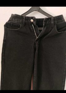 Trendy Black Flare Jeans