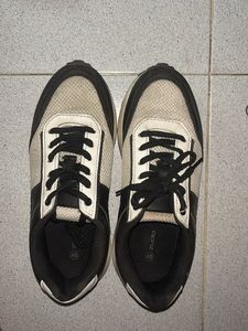 ZUDIO Stylish White and Black Sneakers