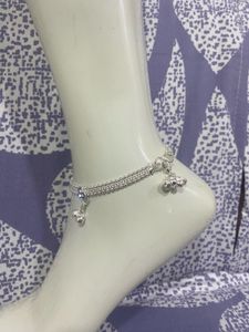 Elegant Silver Anklet with Gem Accents