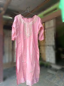 Elegant Pink Embroidered Kurta