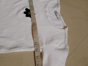 Cute Floral Applique T-Shirt