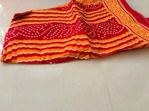 Vibrant Red &amp; Orange Bandhani Saree