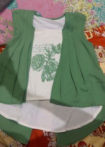 Chic Green Top with Bow Detail